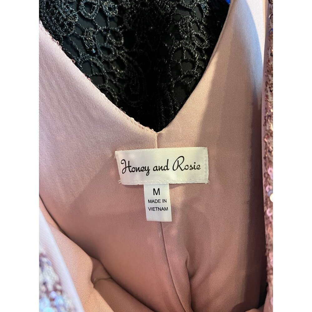 HOMECOMING - Peach Short Sequin V-Neck Mid-Length Dress - Picture 4 of 5